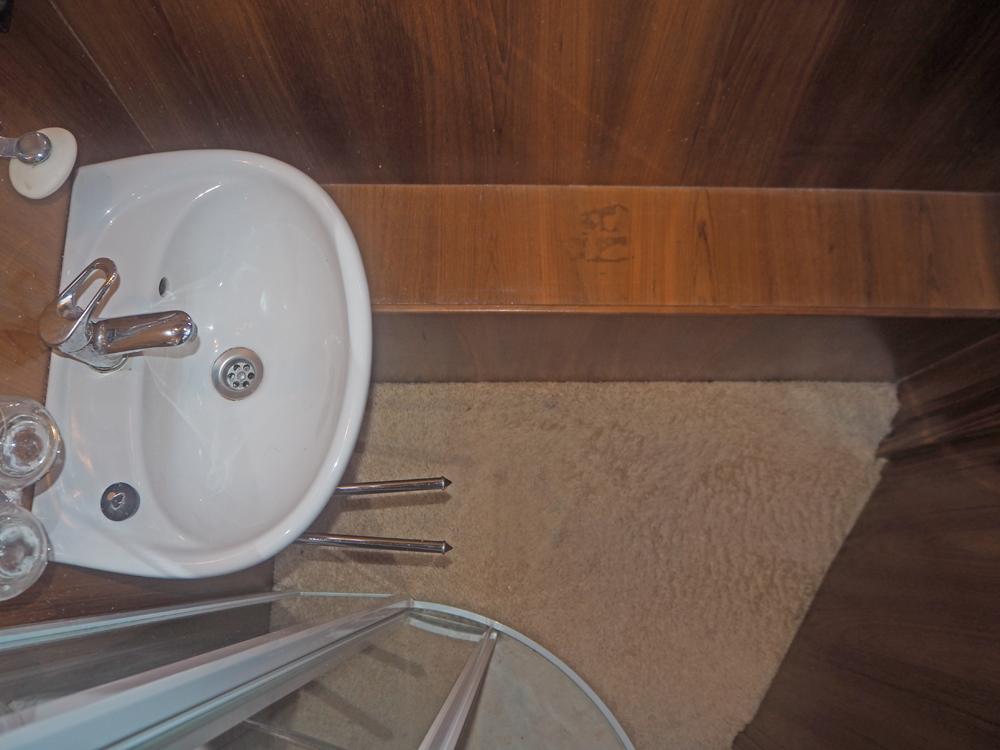 Aft cabin, Accommodation